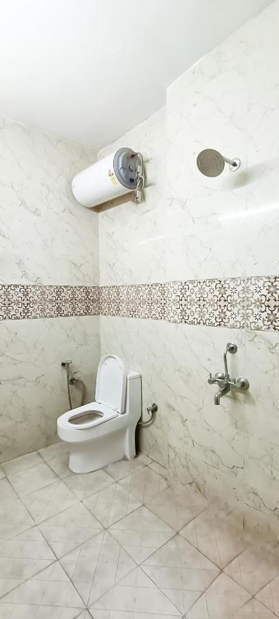نيودلهي Hotel Tom - Jungpura Chruch Road المظهر الخارجي الصورة